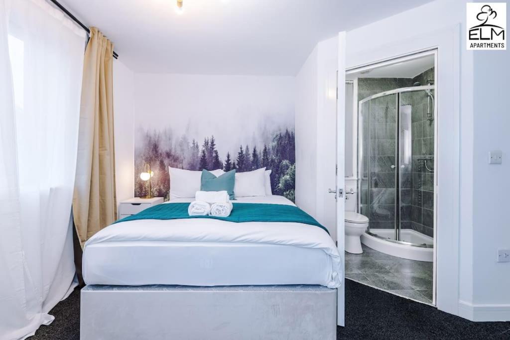 Cozy 1 Bedroom Apartment, Prime Location , Free Parking Manchester Bagian luar foto