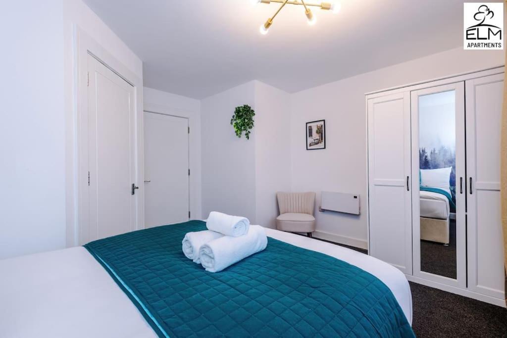 Cozy 1 Bedroom Apartment, Prime Location , Free Parking Manchester Bagian luar foto