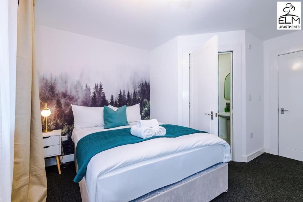 Cozy 1 Bedroom Apartment, Prime Location , Free Parking Manchester Bagian luar foto
