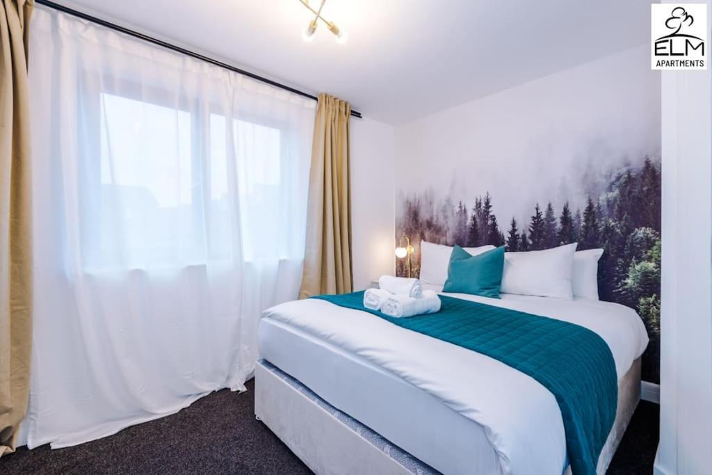 Cozy 1 Bedroom Apartment, Prime Location , Free Parking Manchester Bagian luar foto